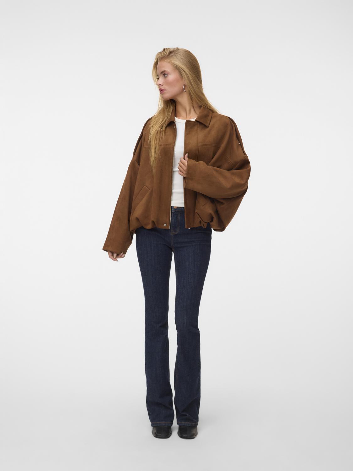 model_shot-front
